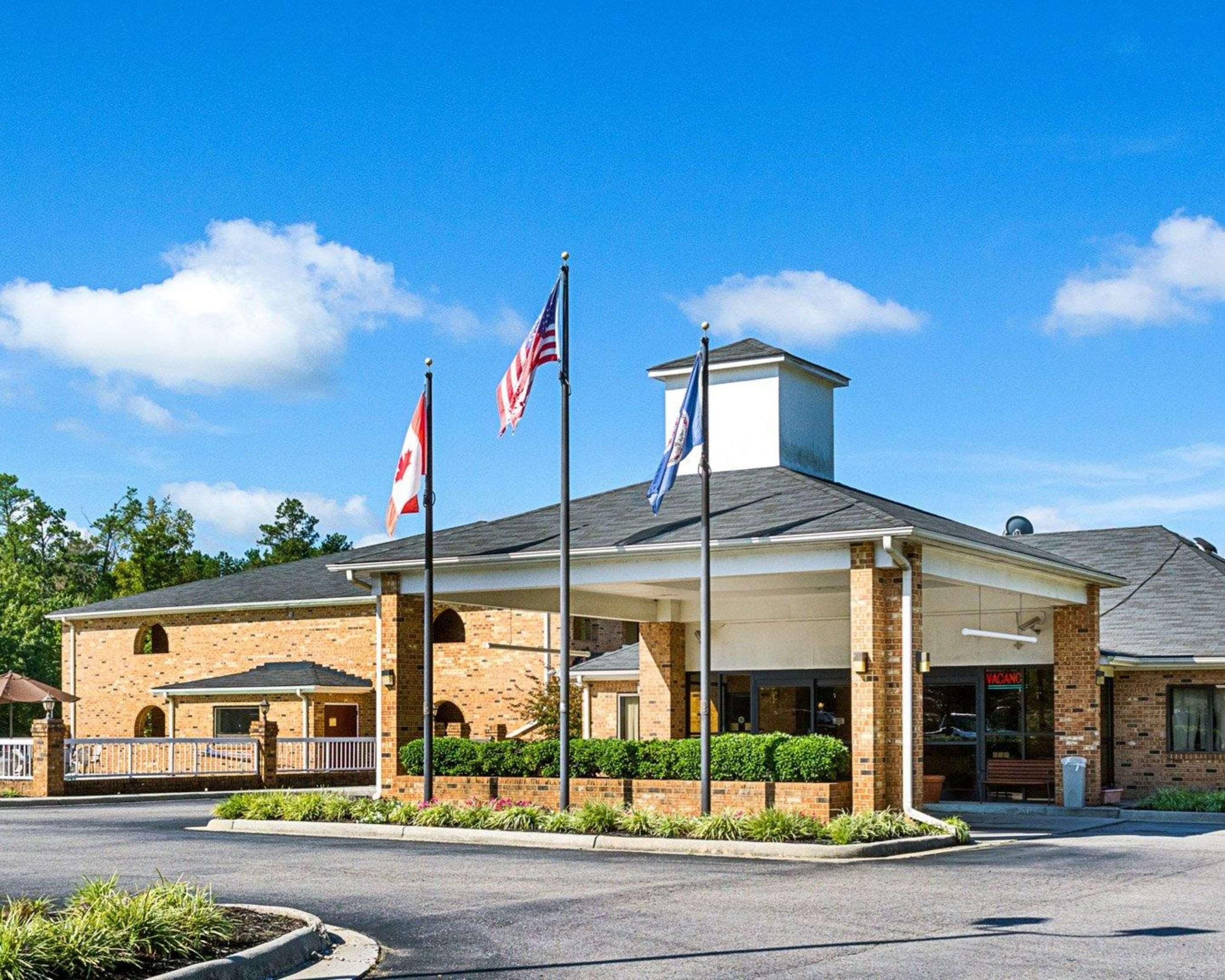 Quality Inn Petersburg Near Fort Gregg-Adams Exterior photo
