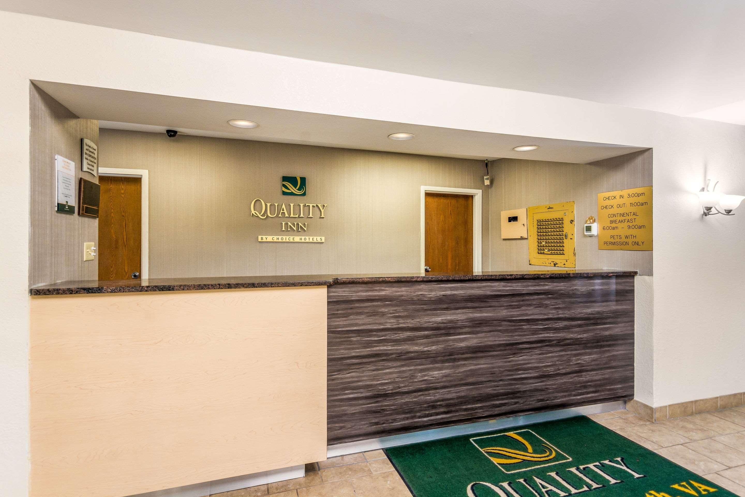 Quality Inn Petersburg Near Fort Gregg-Adams Exterior photo